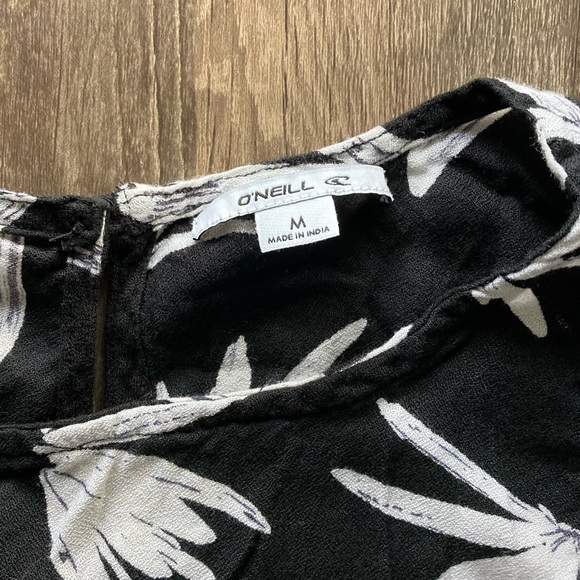 NWOT O’Neill Patterned Tank Top Sz M - Picture 3 of 3